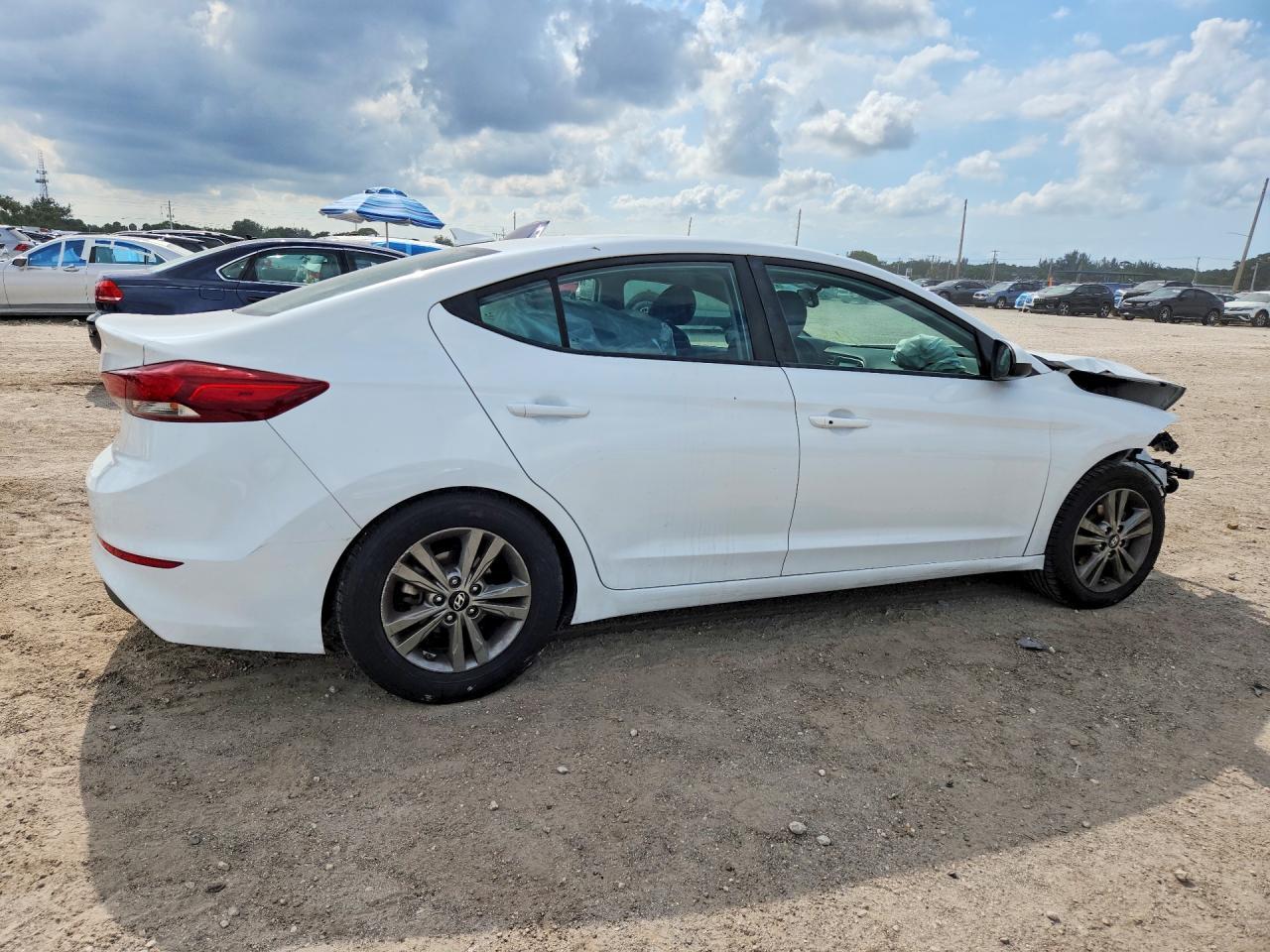 2018 Hyundai Elantra Value Edition - Фото 3