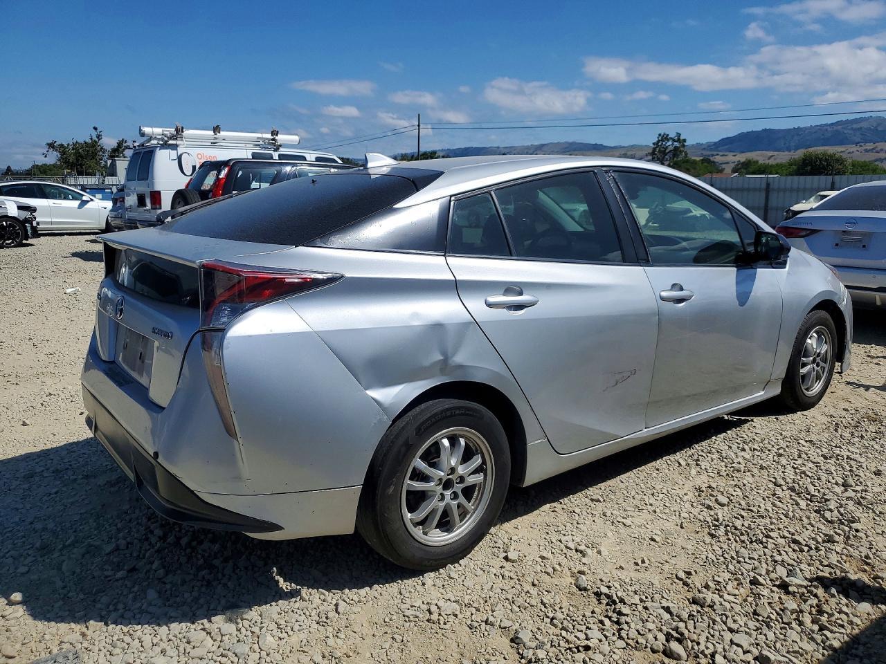 2016 Toyt Prius Hybr - Image 3