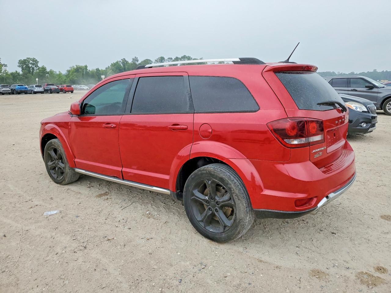 2017 Dodge Journey Crossroad - Image 2