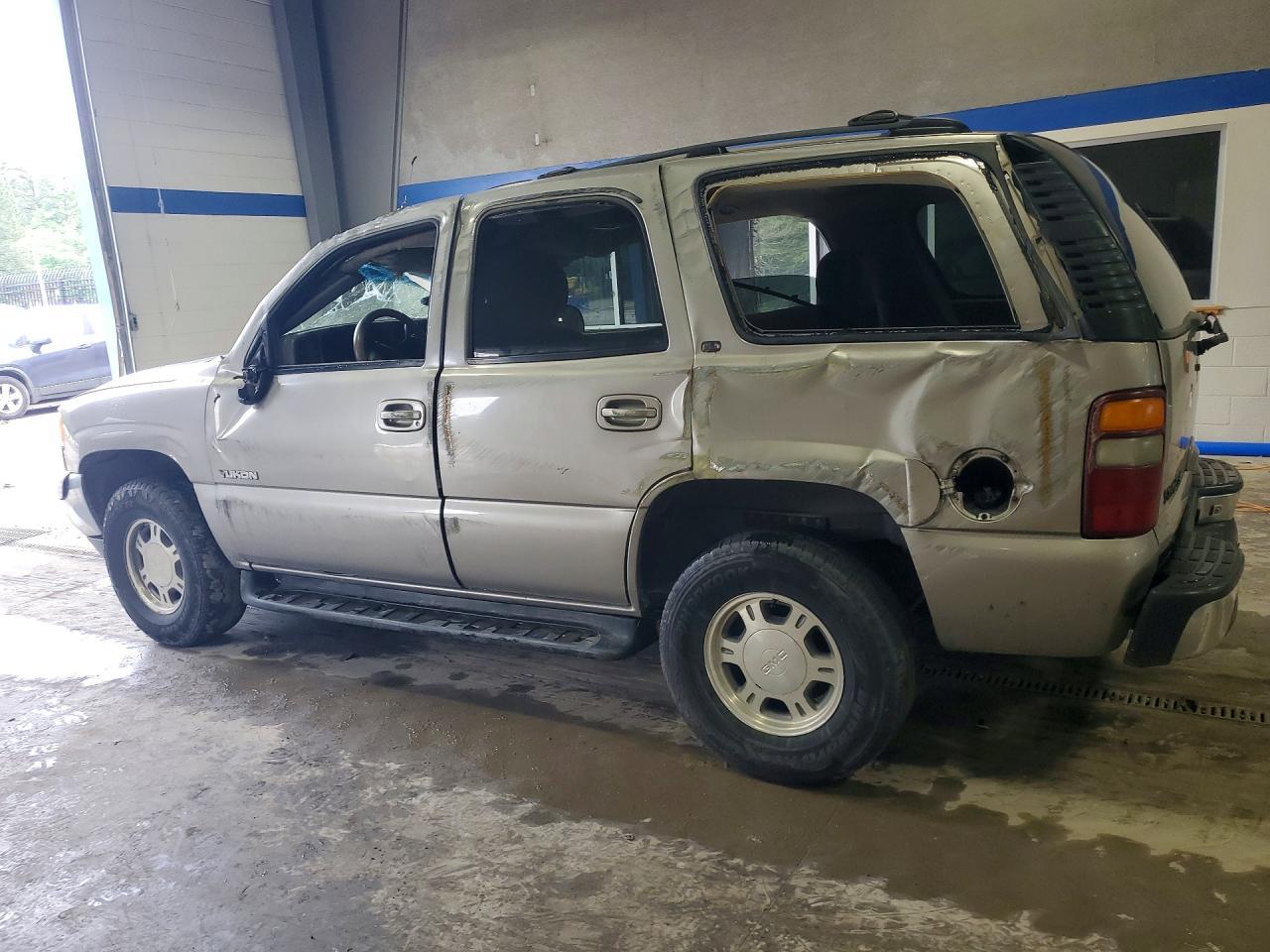 2001 GMC Yukon - Фото 2