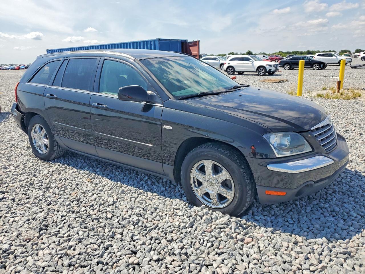 2006 Chrysler Pacifica Touring - Image 4