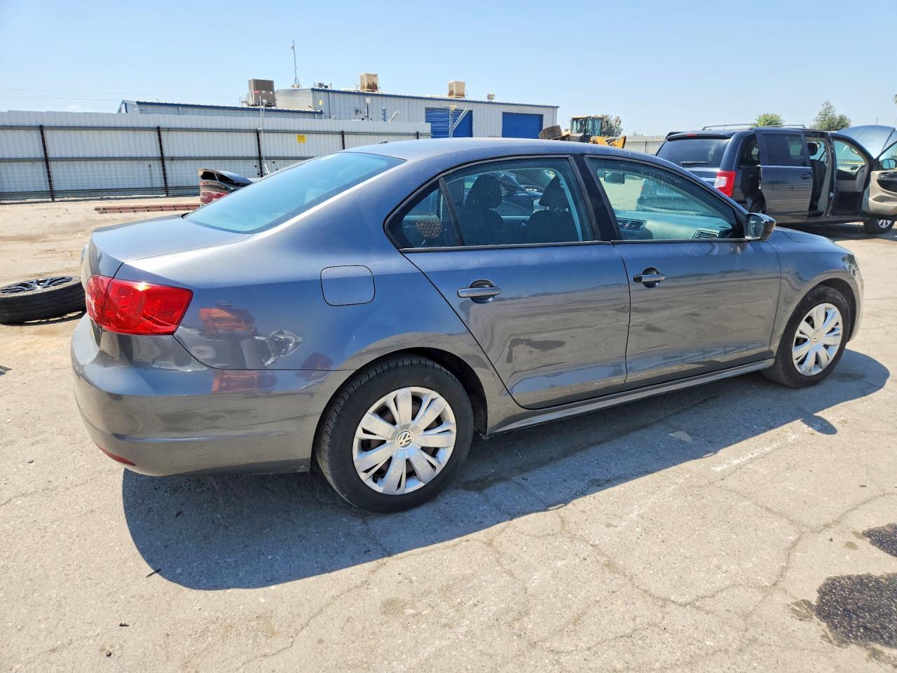 2011 Volkswagen Jetta Base - Image 3