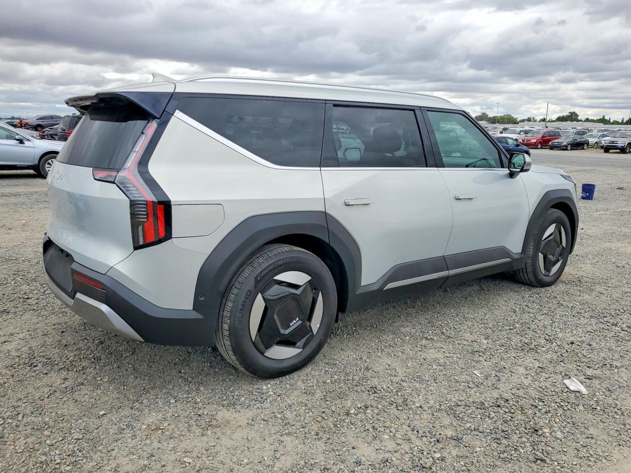 2026 Kia Ev9 Wind - Image 3