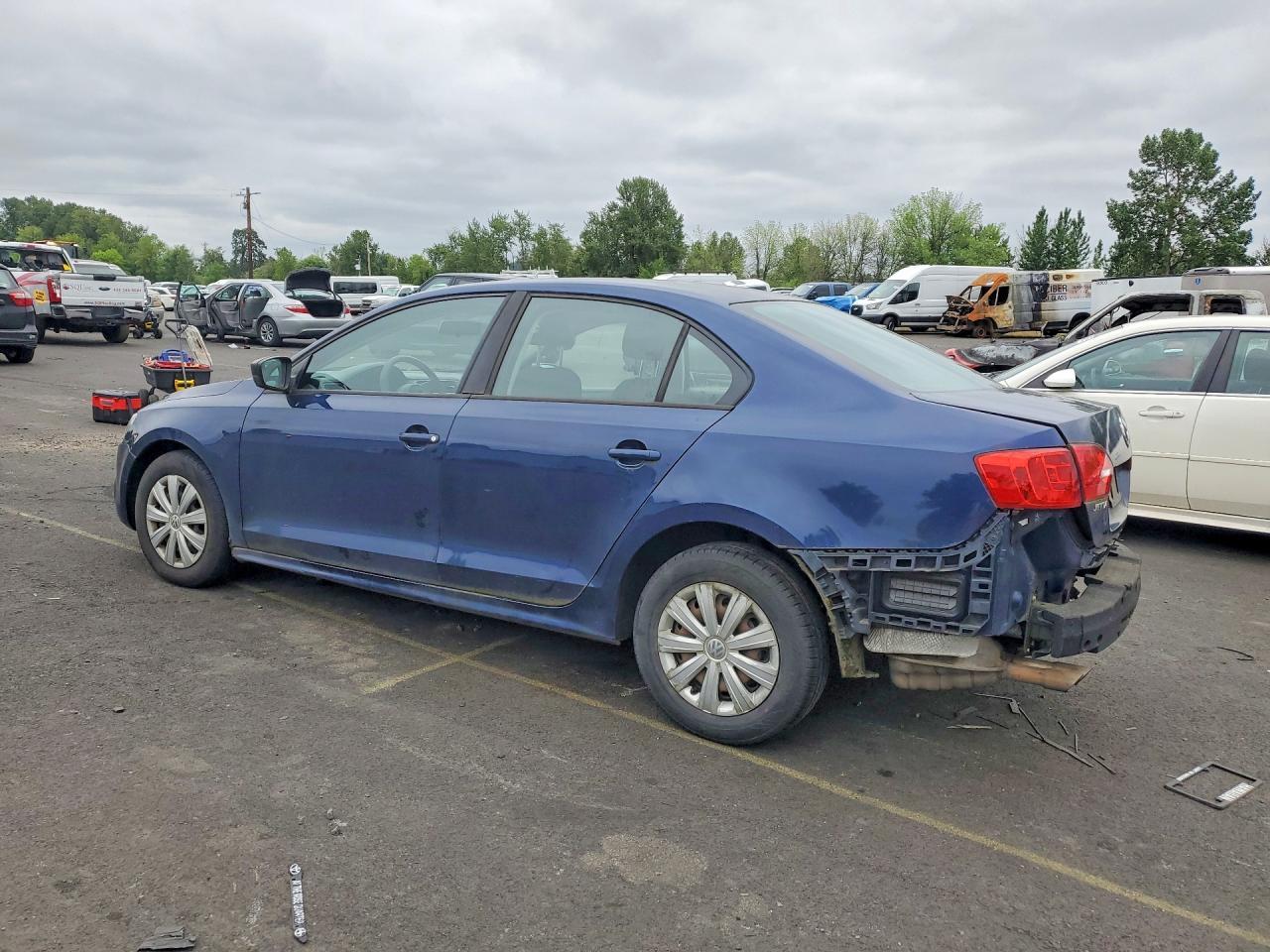 2011 Volkswagen Jetta Base - Фото 2