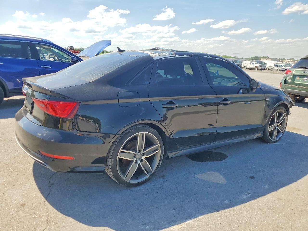 2016 Audi A3 Premium - Фото 3