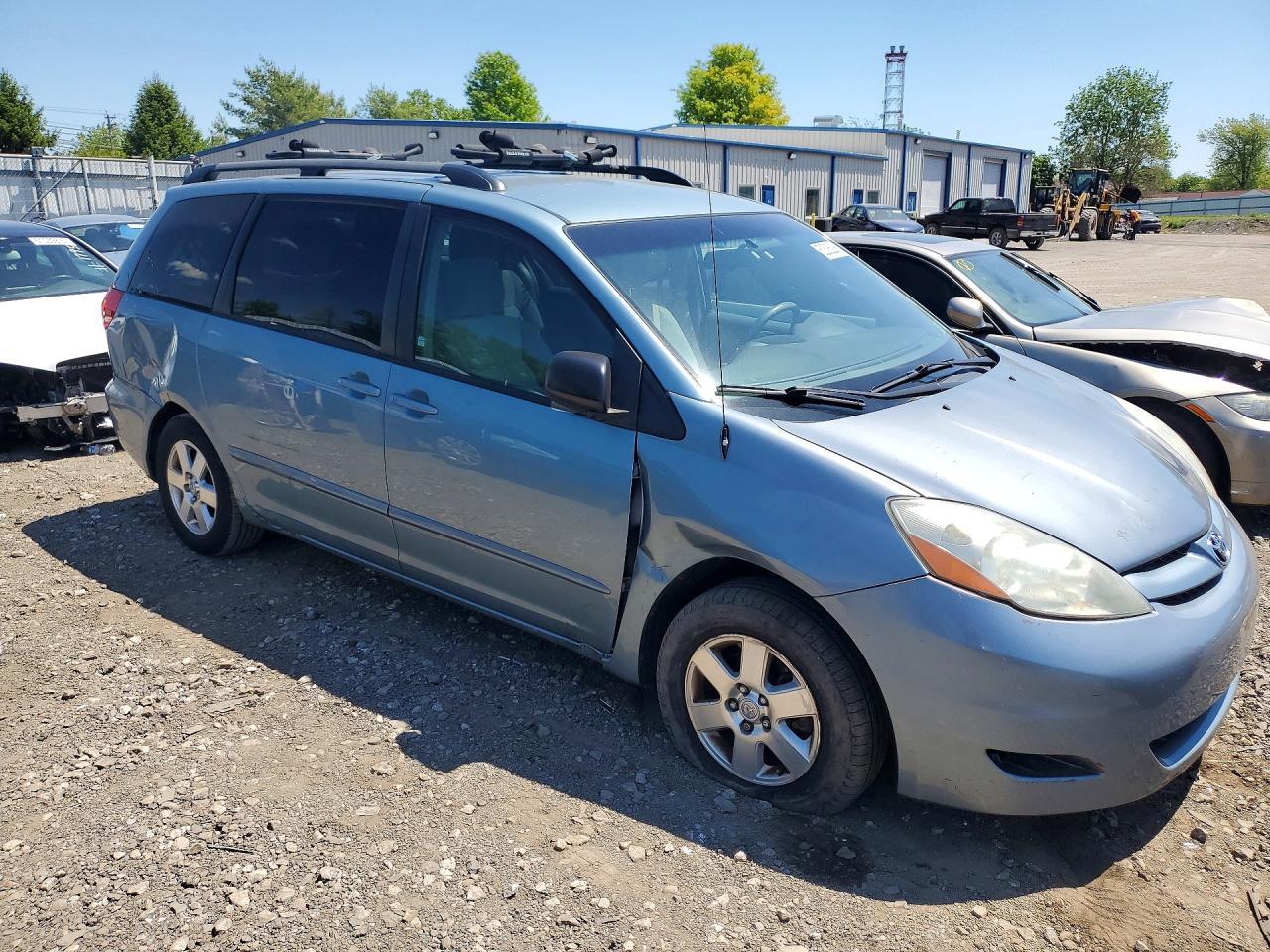 2009 Toyota Sienna Le 8-Passenger - Image 4