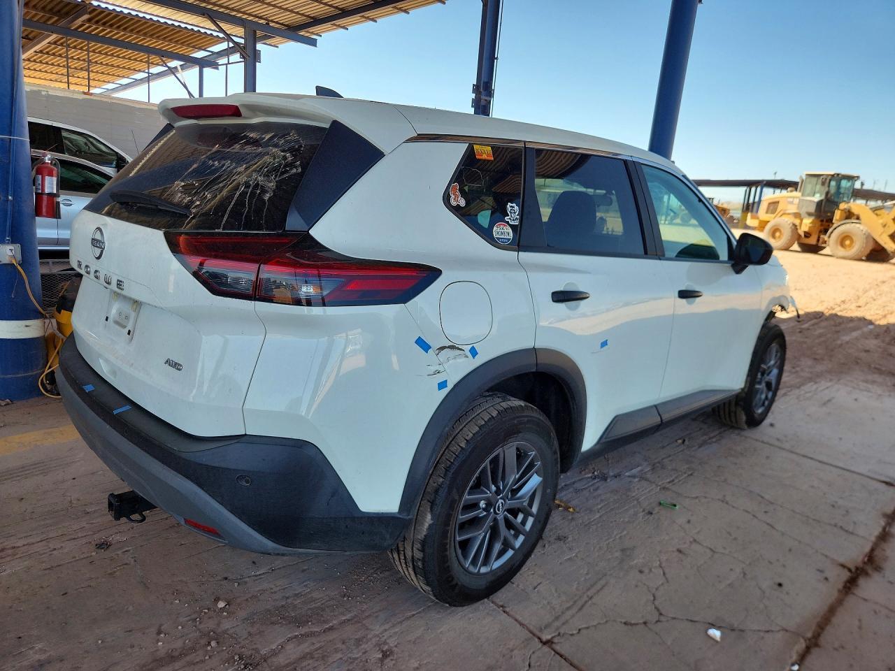 2023 Nissan Rogue S - Image 3