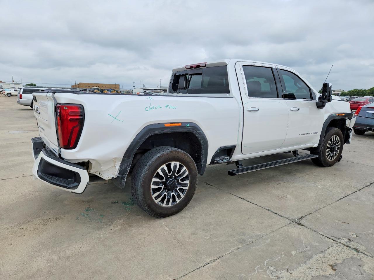 2025 GMC Sierra K2500 Denali Ultimate - Фото 3
