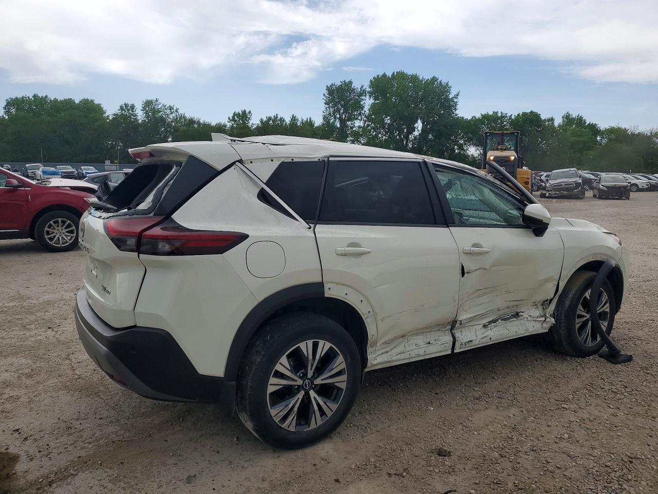 2022 Nissan Rogue Sv - Image 3