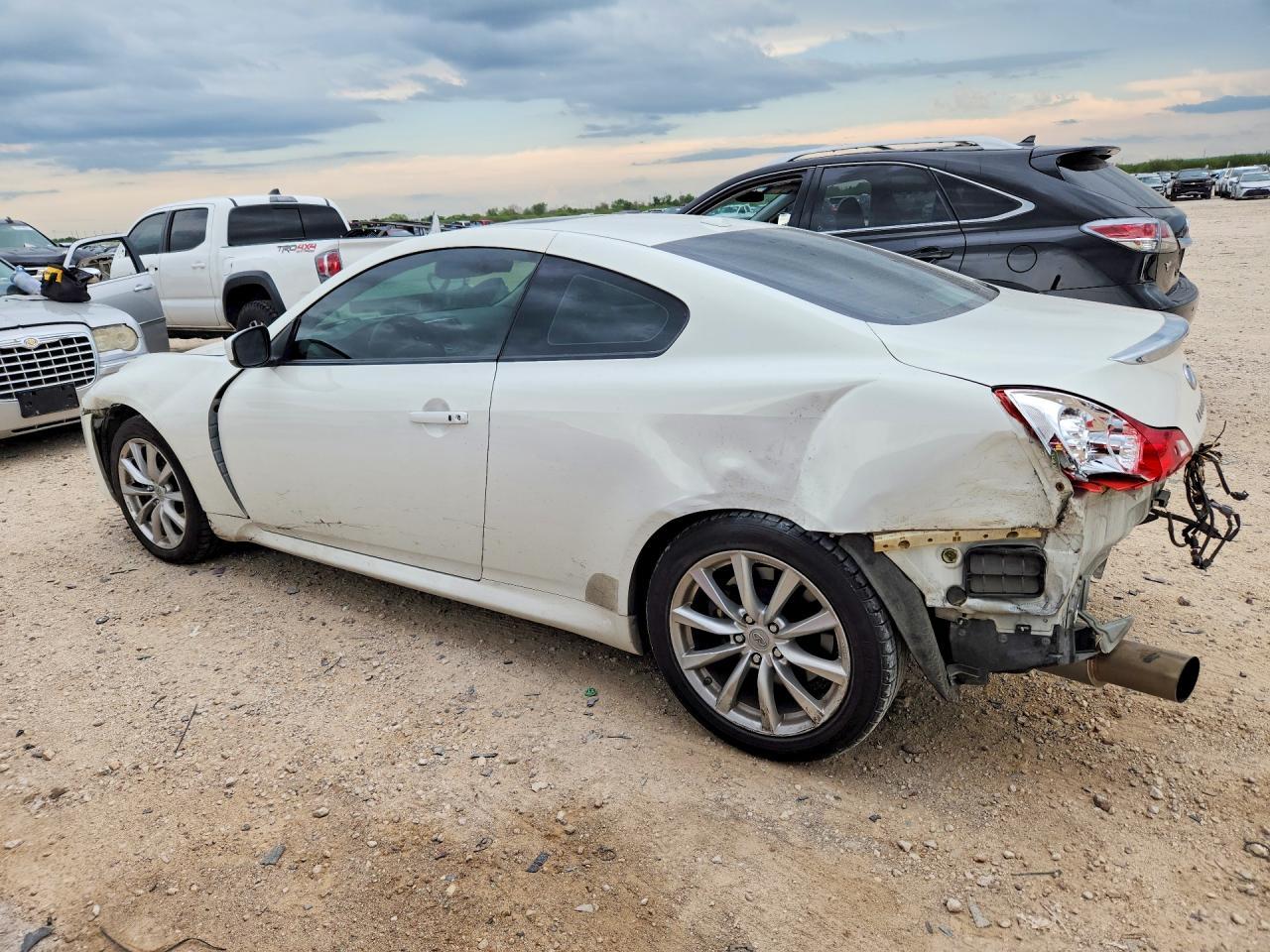 2011 Infiniti G37 Coupe Base - Фото 2