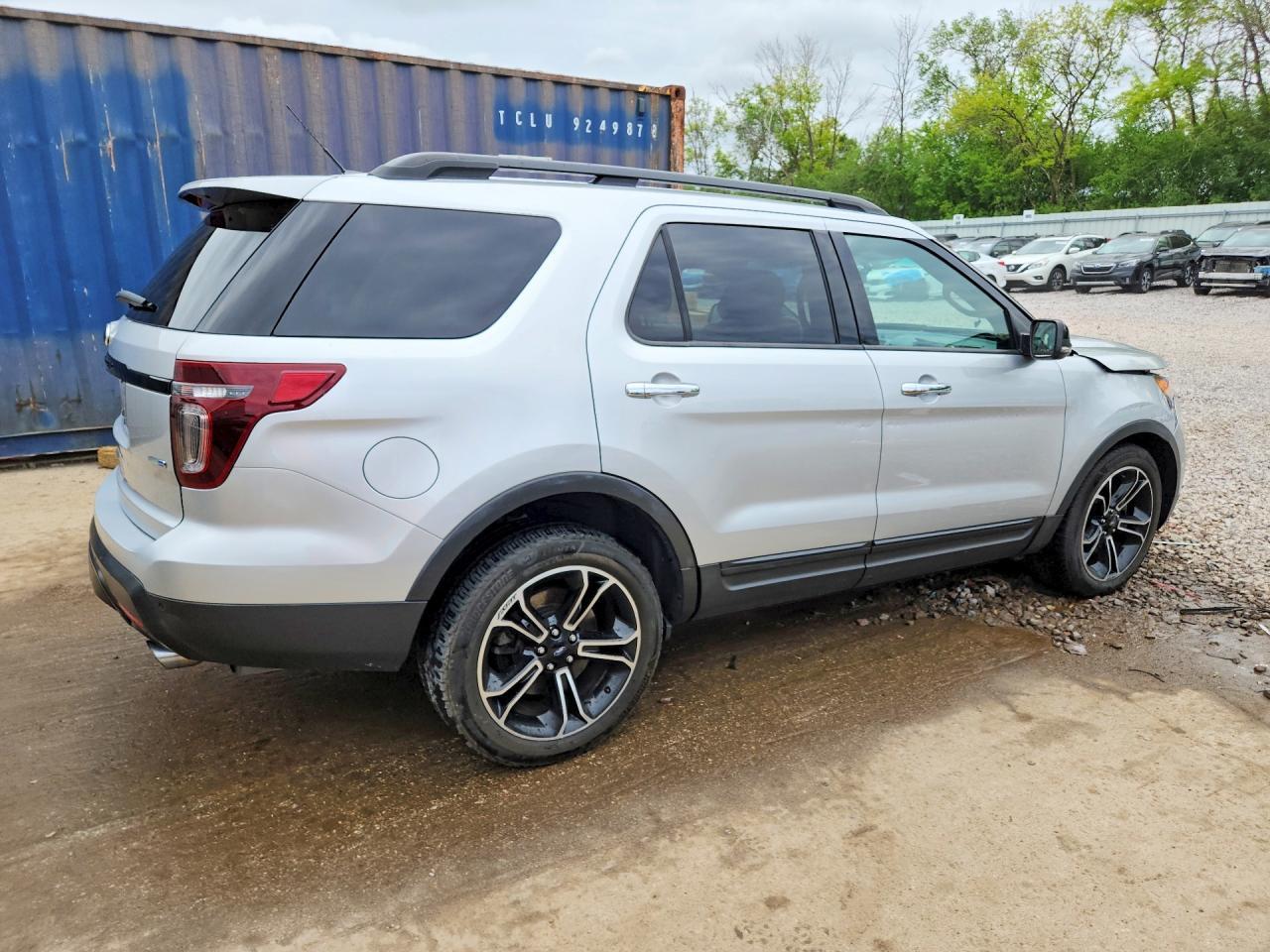 2013 Ford Explorer Sport - Image 3