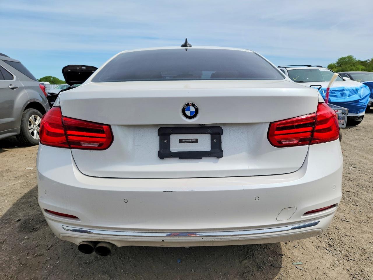 2017 BMW 330 Xi - Фото 6