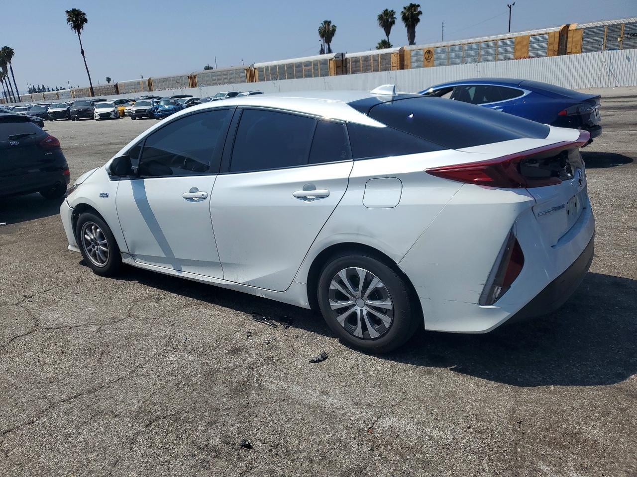 2021 Toyota Prius Prime Le - Image 2