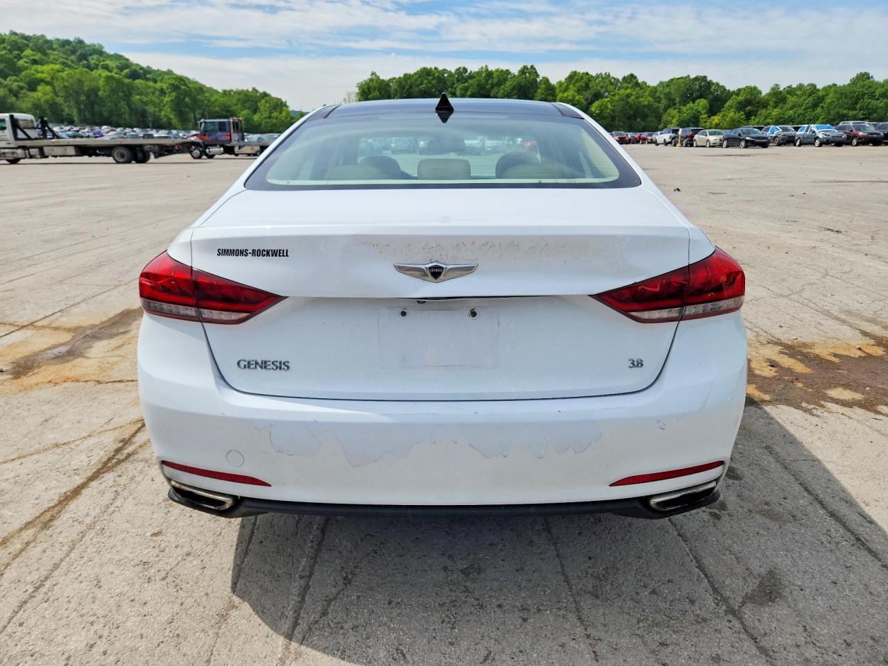 2015 Hyundai Genesis 3.8L - Фото 6