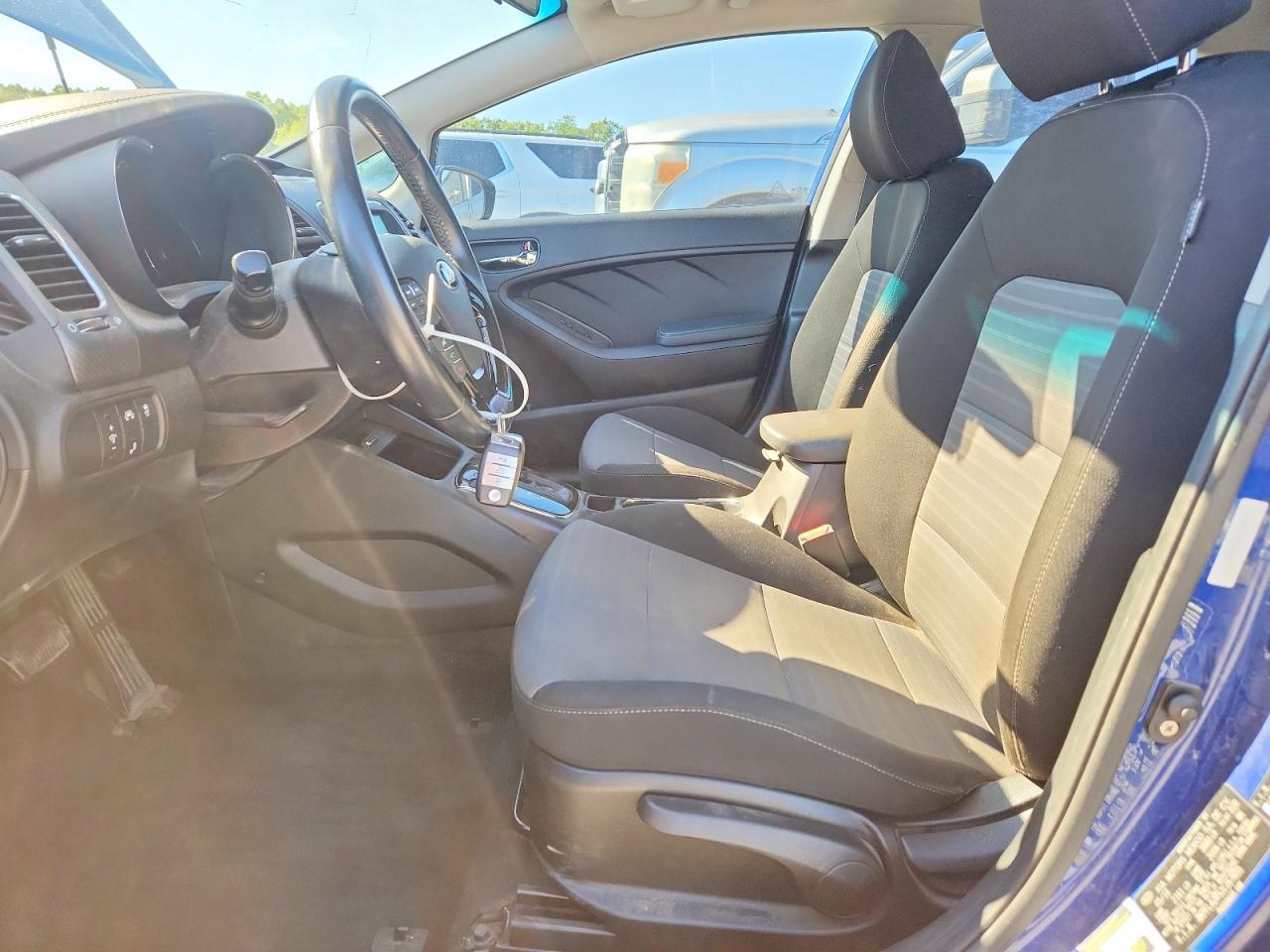 2018 Kia Forte S - Фото 7