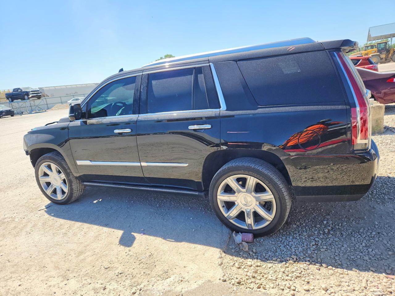 2018 Cadillac Escalade Platinum - Фото 2