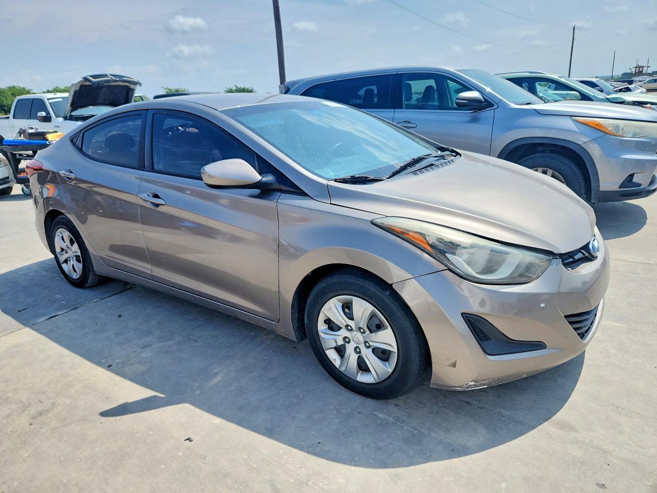 2016 Hyundai Elantra Se - Image 4
