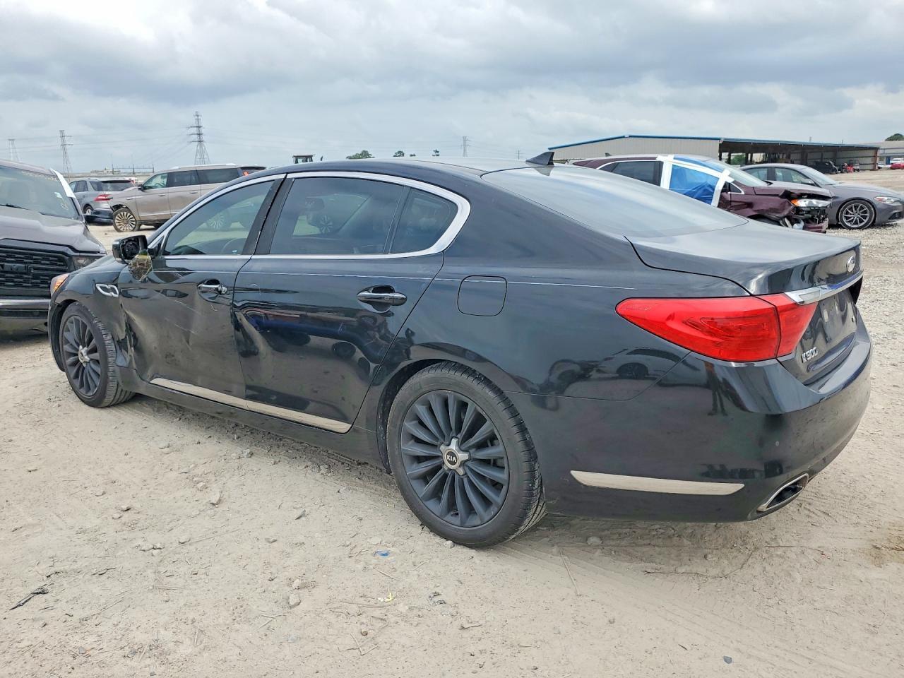 2015 Kia K900 Luxury - Image 2