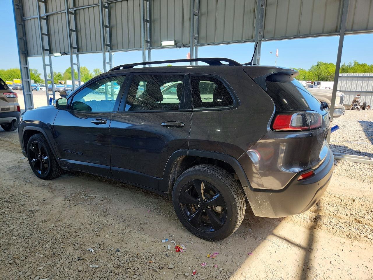 2021 Jeep Cherokee Latitude Plus - Image 2