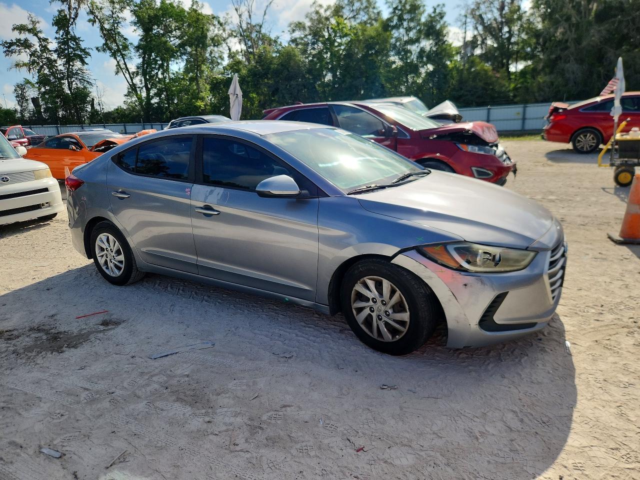 2017 Hyundai Elantra Se - Фото 4
