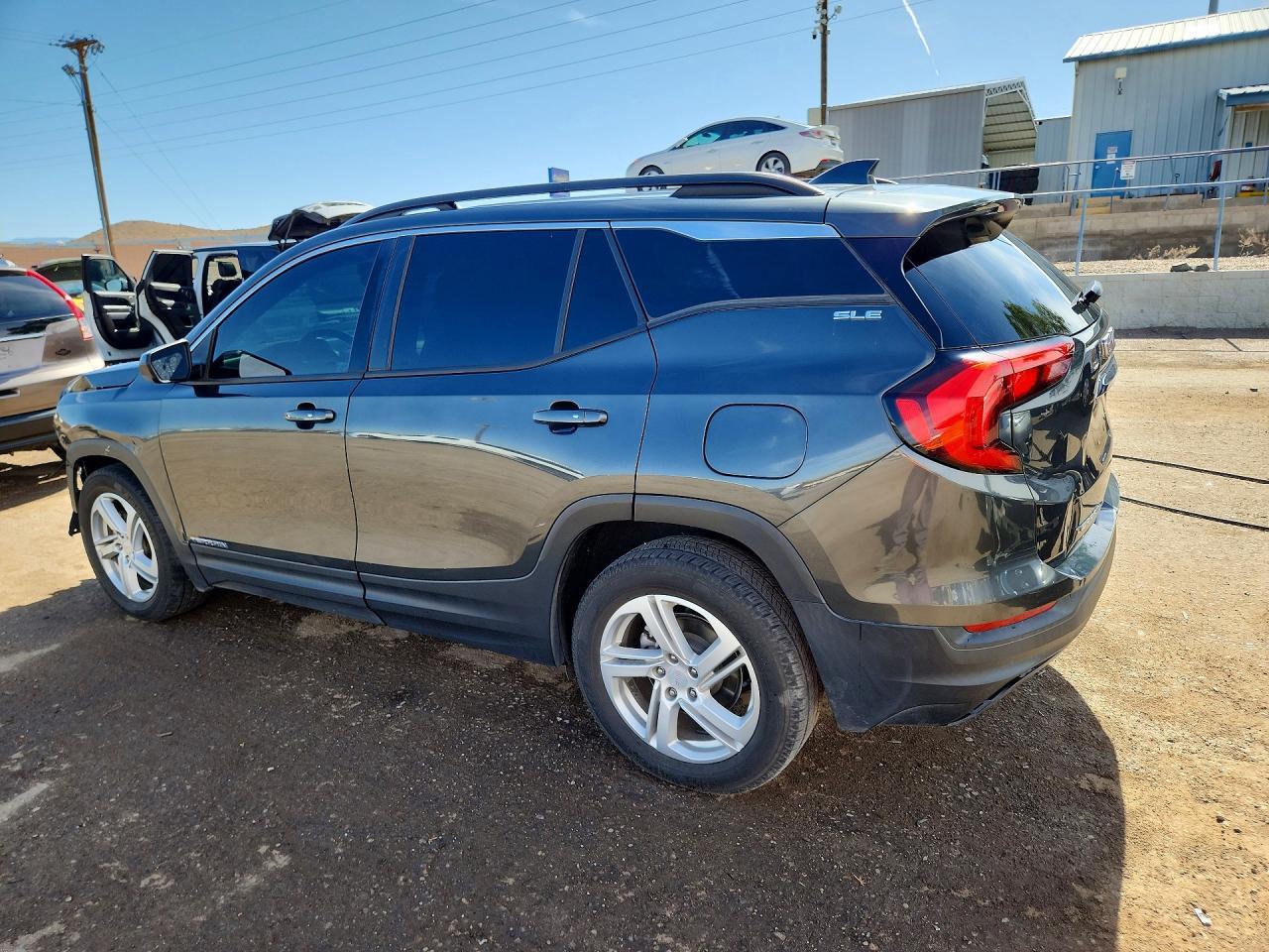 2018 GMC Terrain Sle - Image 2