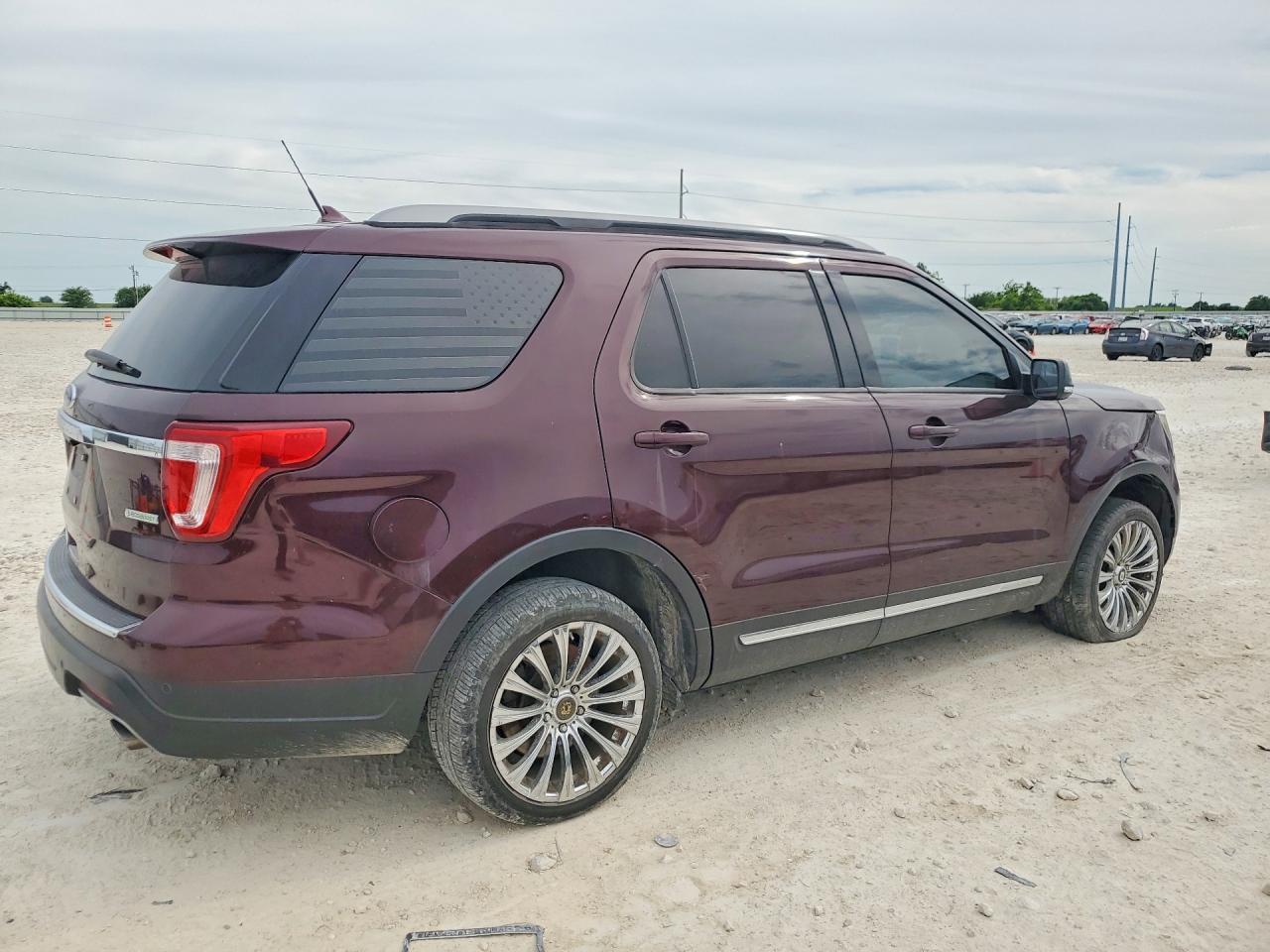 2018 Ford Explorer Xlt - Фото 3