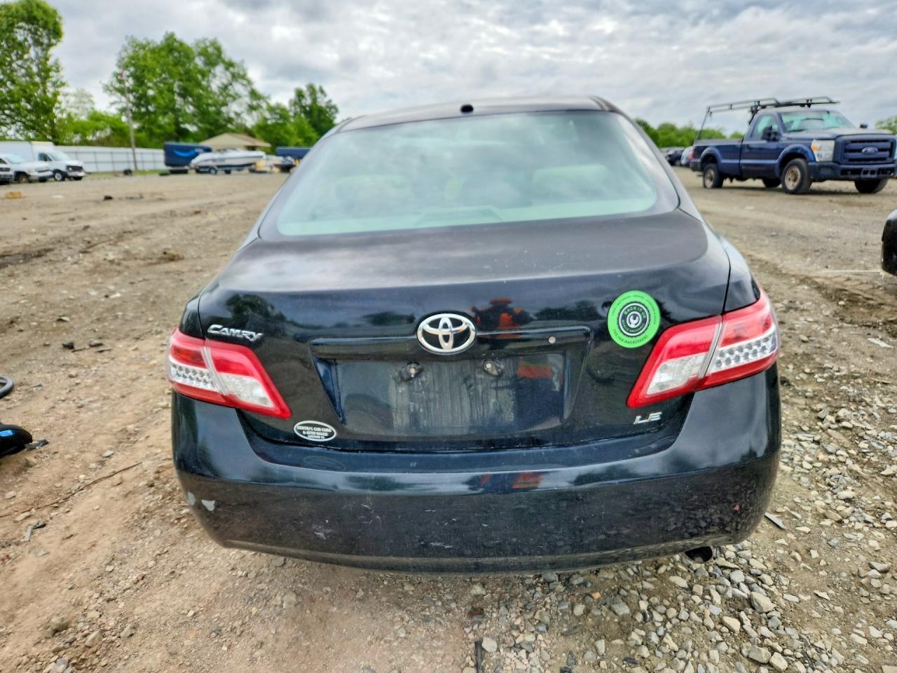 2011 Toyota Camry Le - Фото 6
