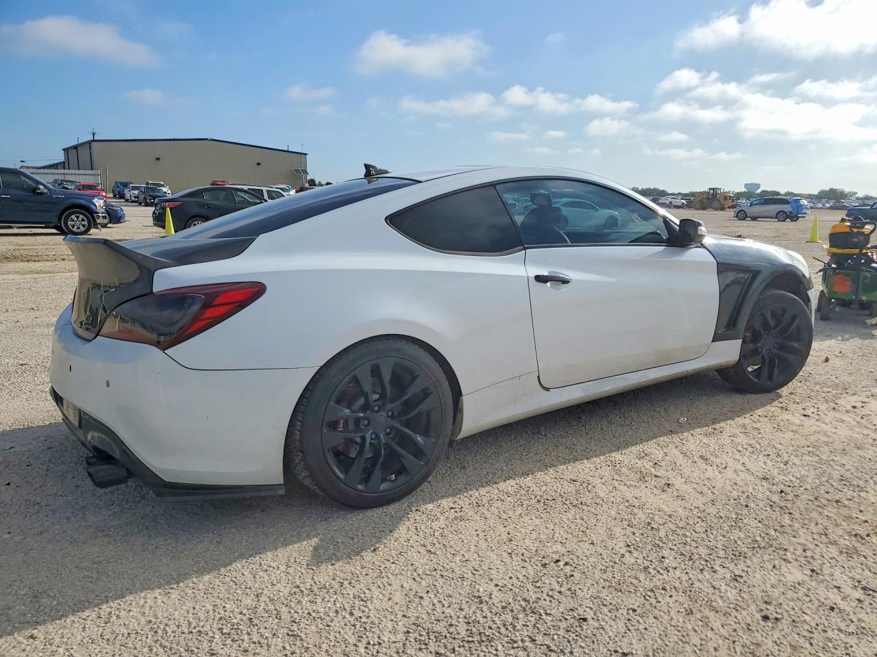 2015 Hyundai Genesis Coupe 3.8 Ultimate - Фото 3