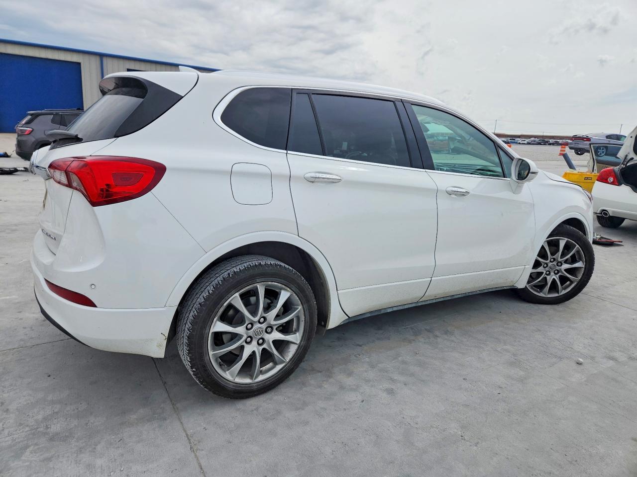 2020 Buick Envision Essence - Image 3