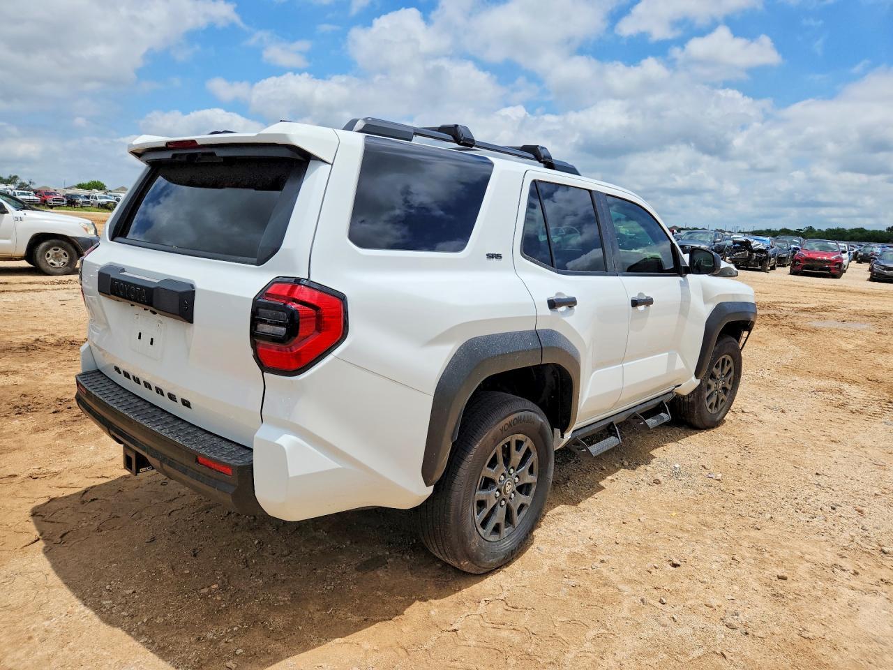 2026 Toyota 4Runner Sr5 - Фото 3