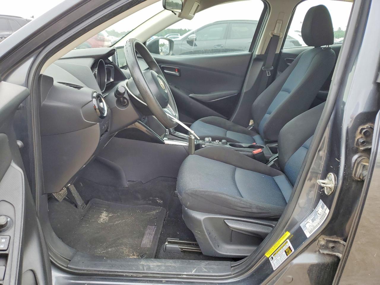 2017 Toyota Yaris Ia Base - Image 7