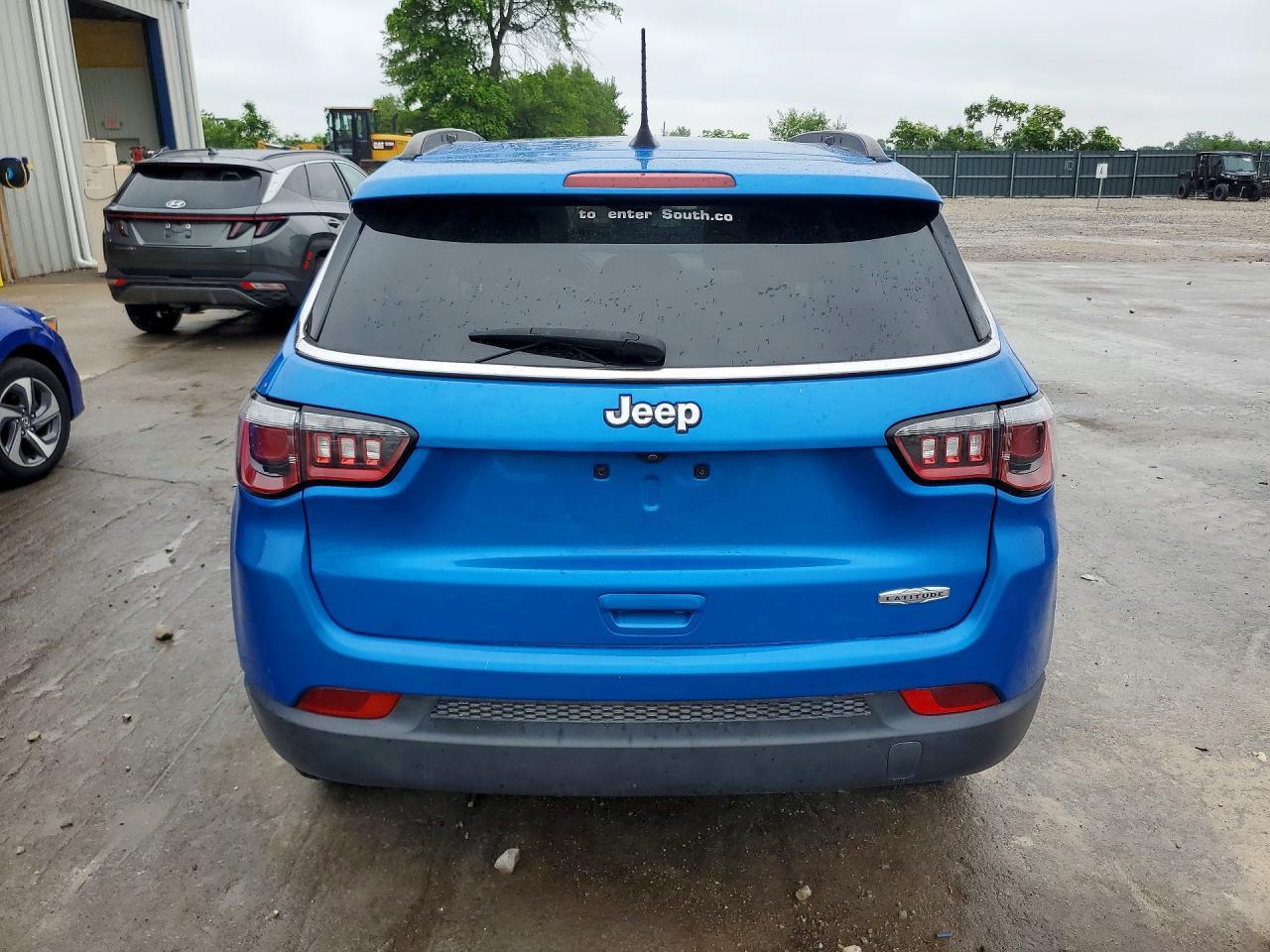 2018 Jeep Compass Latitude - Image 6