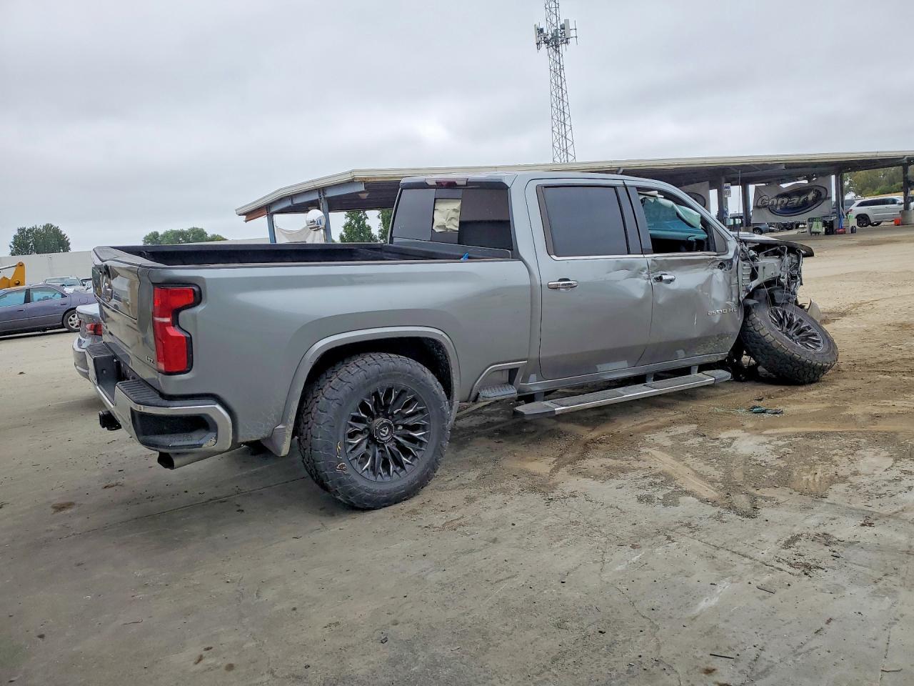 2024 Chevrolet Silverado K2500 Heavy Duty Ltz - Image 3