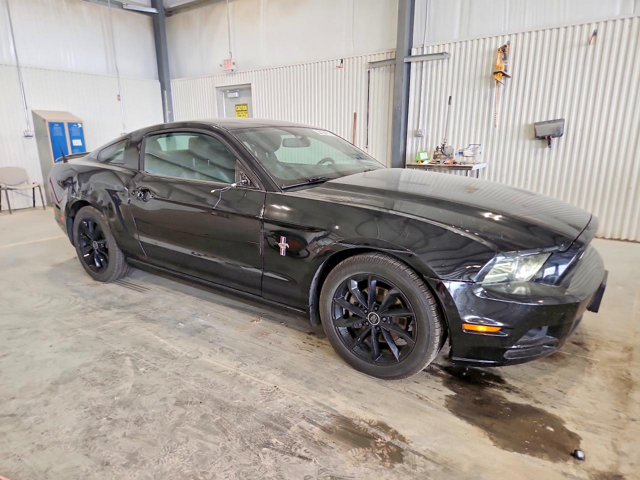 2013 Ford Mustang - Фото 4