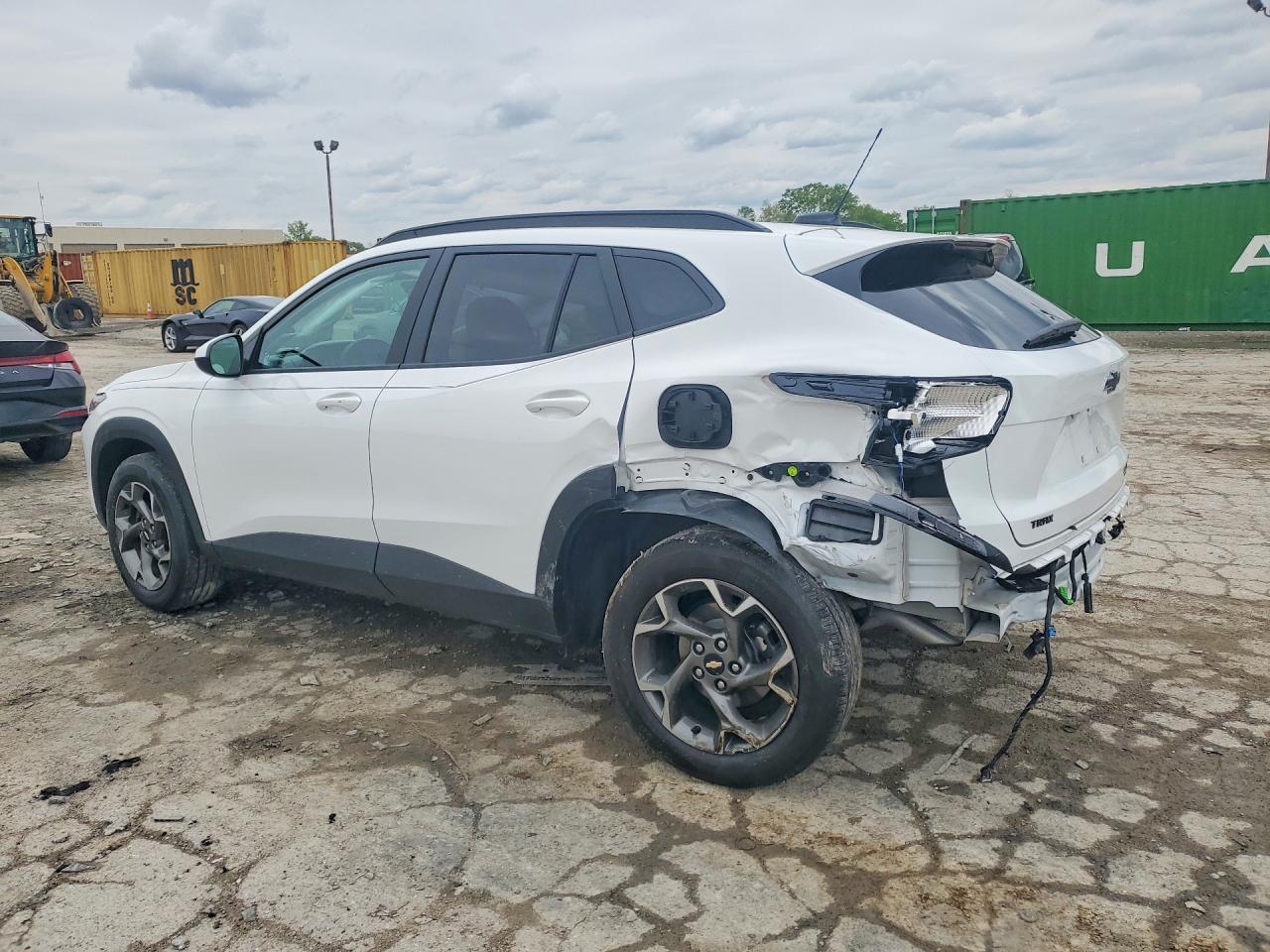 2025 Chevrolet Trax 1Lt - Image 2