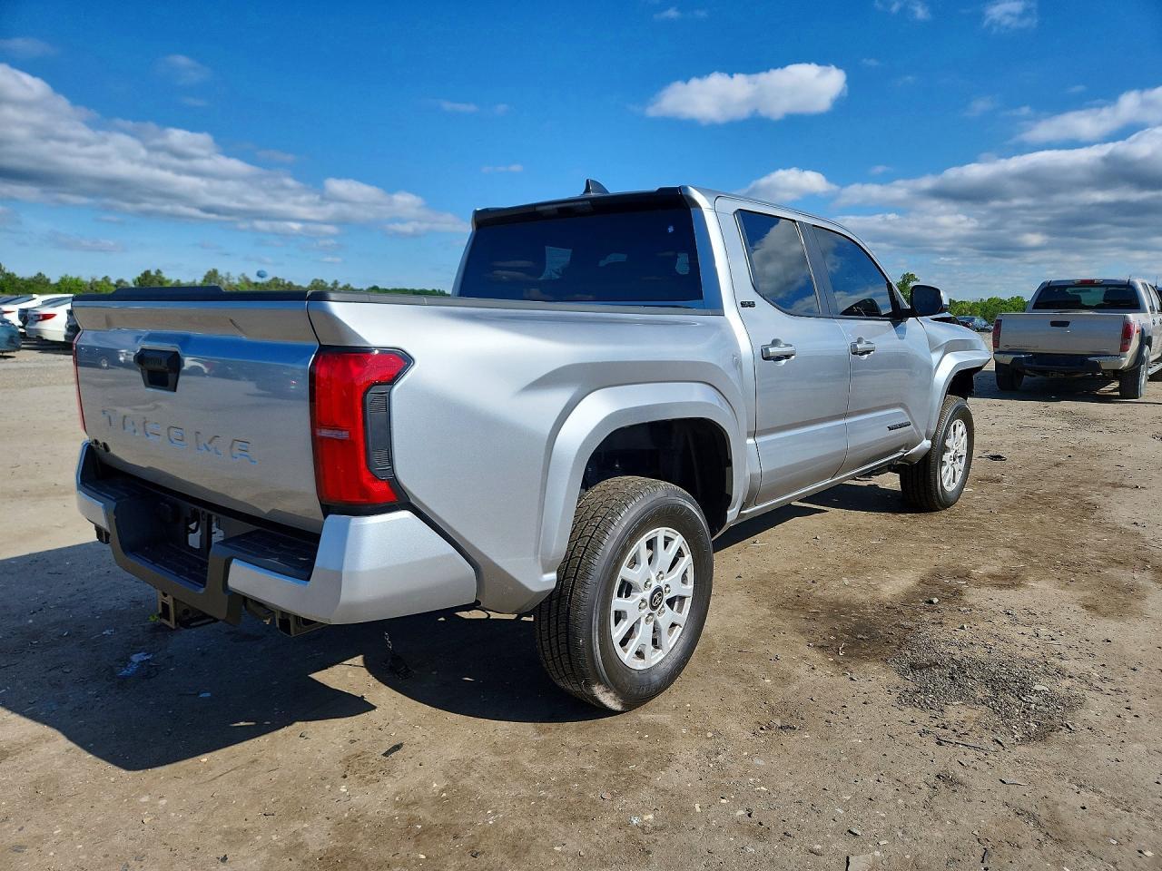 2025 Toyota Tacoma Sr5 - Фото 3