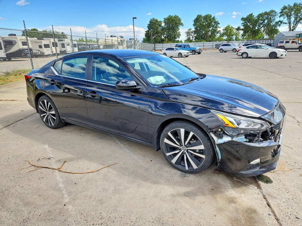 2021 Nissan Altima Sr - Фото 4