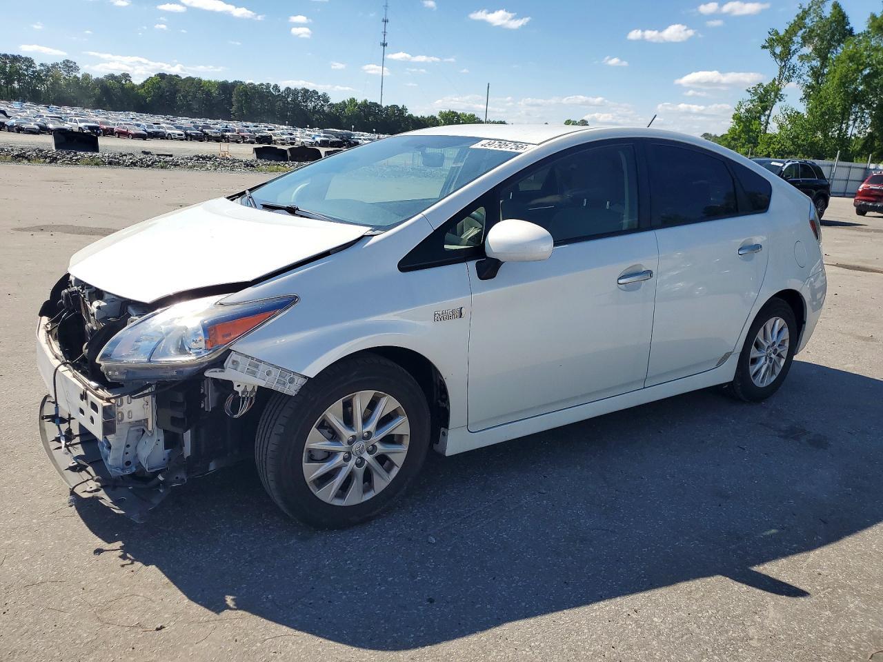 2014 Toyota Prius Plug-In Hybrid Base