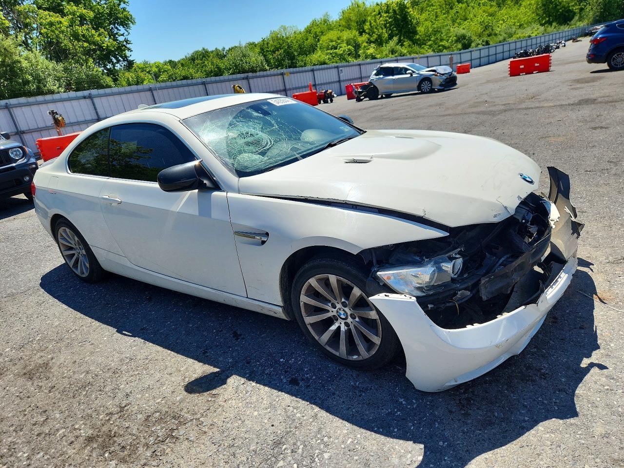 2010 BMW 335 Xi - Фото 4
