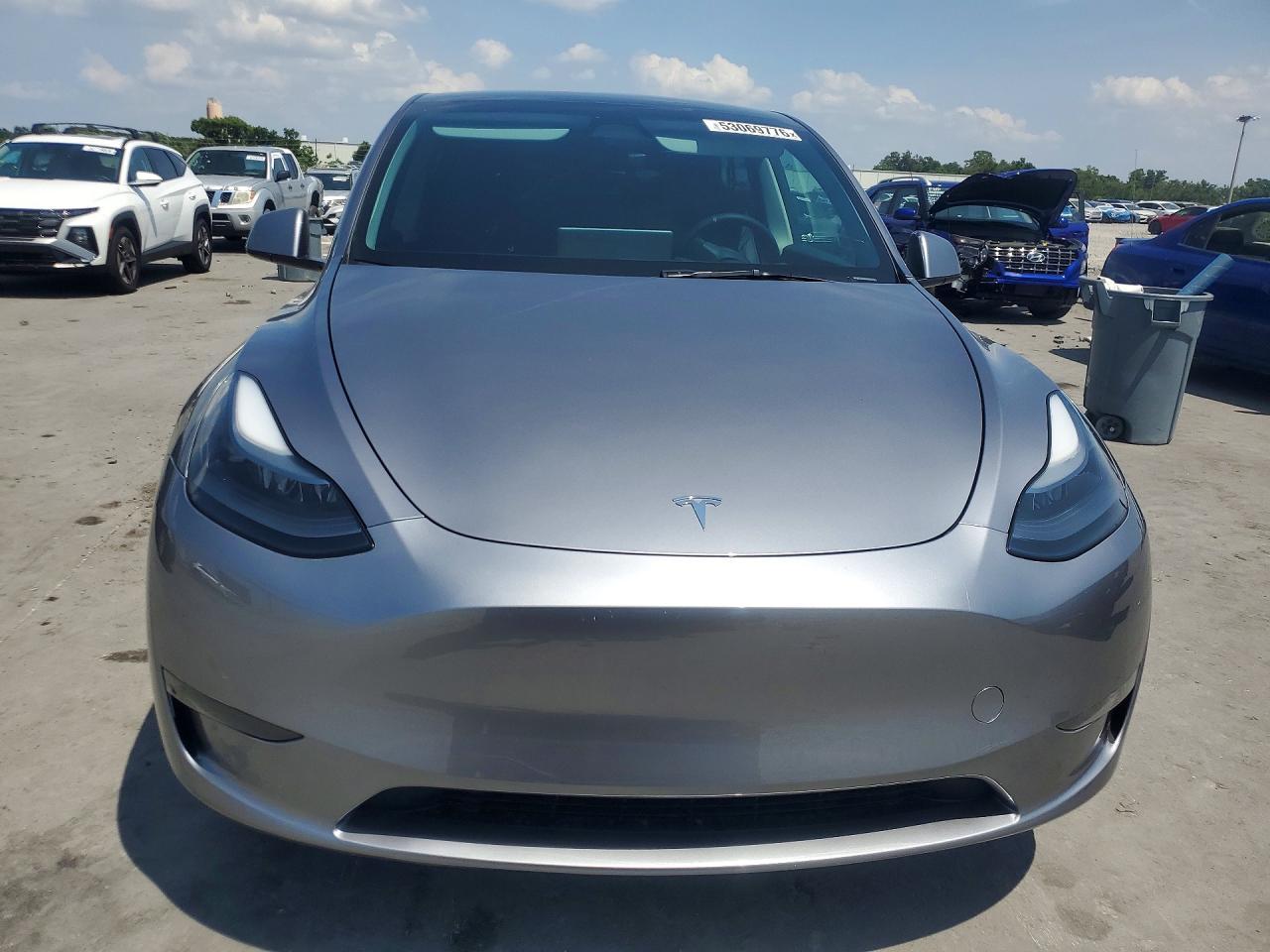 2024 Tesla Model Y - Image 5