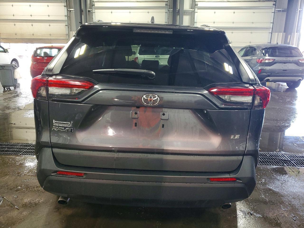 2021 Toyota Rav4 Le - Фото 6