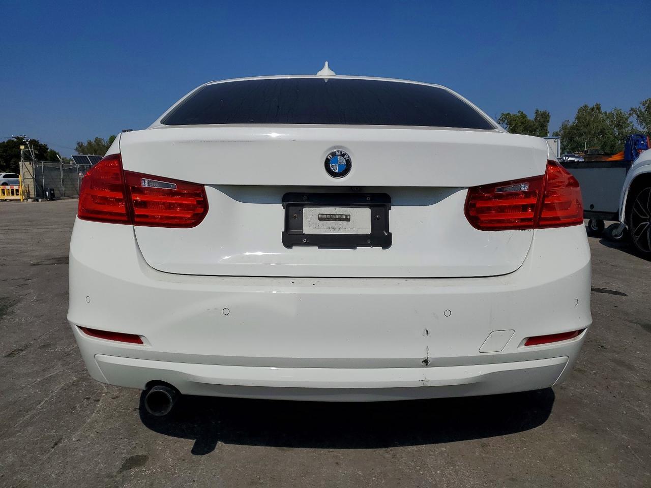 2015 BMW 320 I - Фото 6