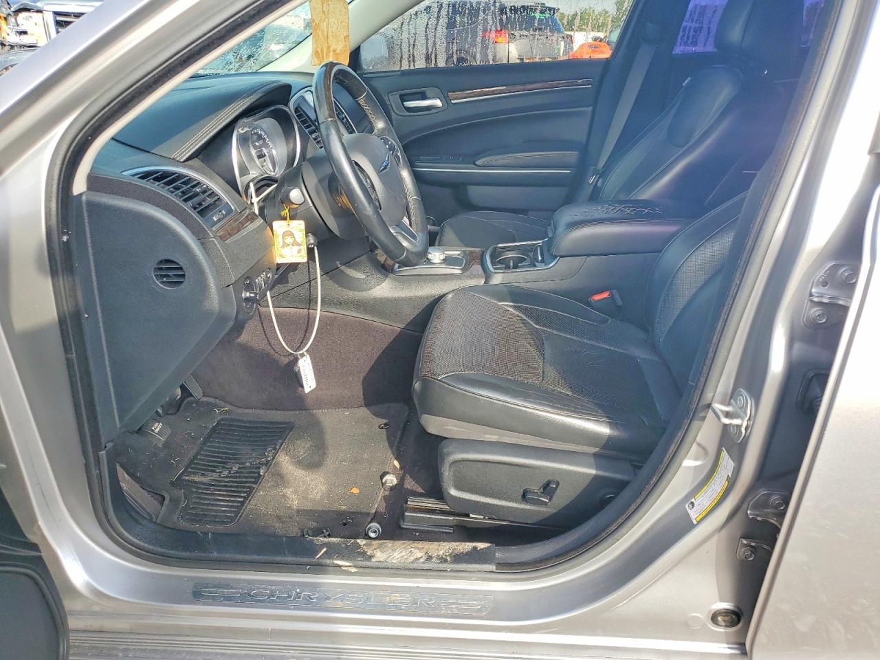2018 Chrysler 300 Limited - Image 7
