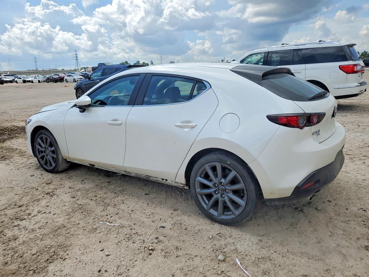 2020 Mazda 3 Preferred - Image 2
