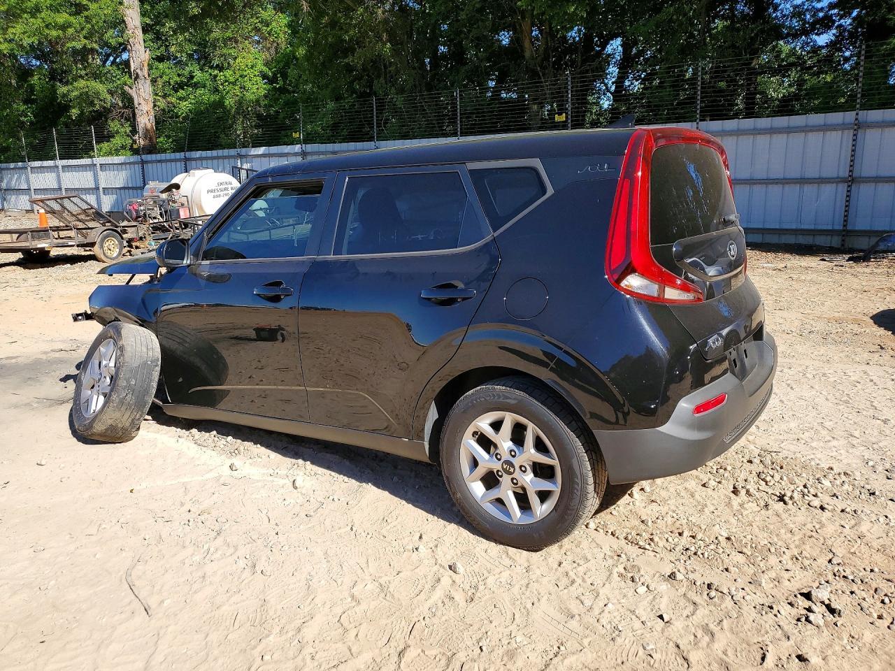 2021 Kia Soul S - Фото 2