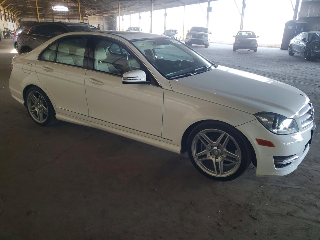 2013 Mercedes-Benz C 250 - Image 4