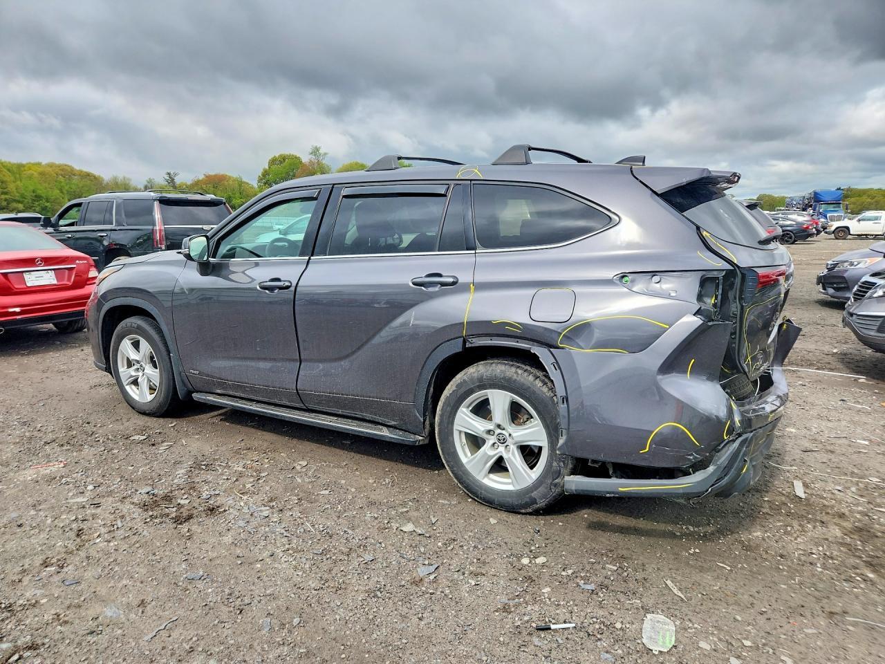 2022 Toyota Highlander Hybrid Le - Фото 2