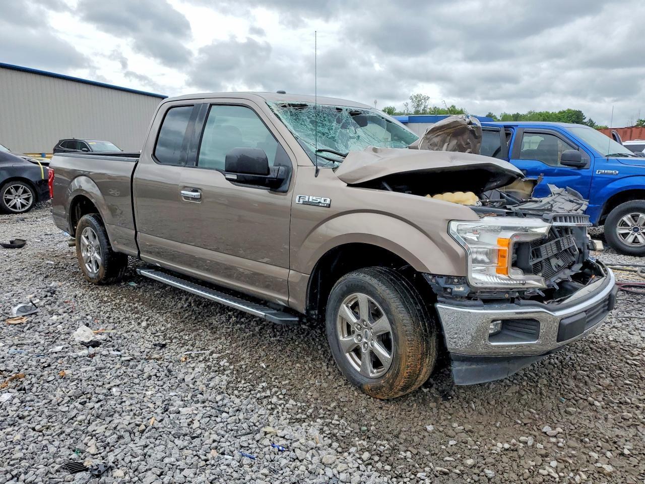 2018 Ford F150 Super Cab - Image 4