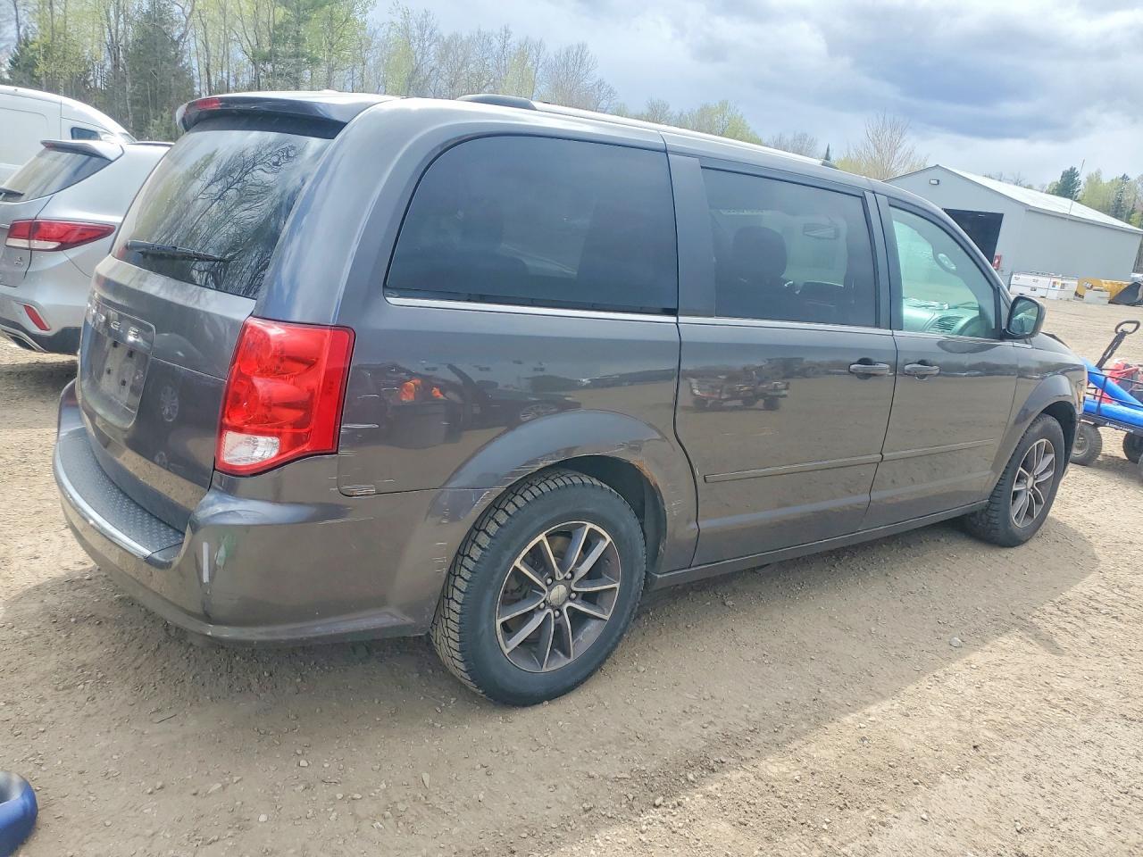 2017 Dodge Grand Caravan Se - Image 3