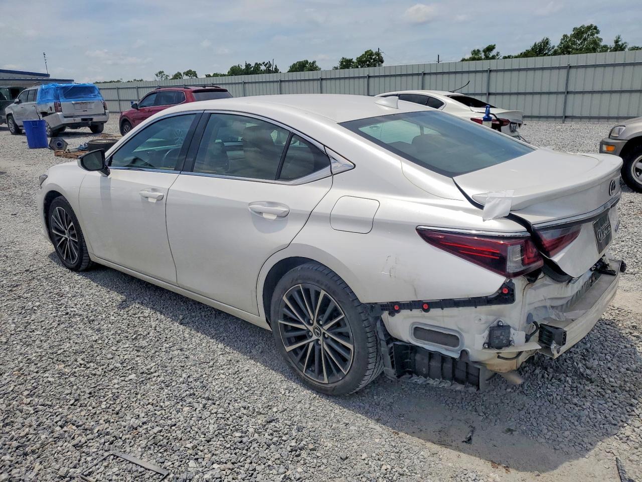 2023 Lexus Es 300H Base - Фото 2